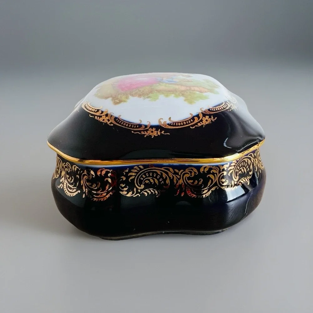 d'Art Limoges France Cobalt Blue Gold Porcelain Jewelry Trinket Box Vintage